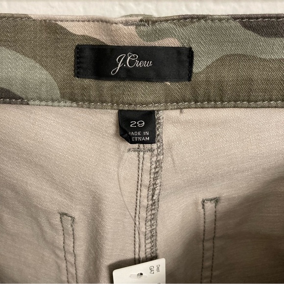 NWT J Crew Green Camo Vintage Straight Cargo, Size 29 - Picture 4 of 7